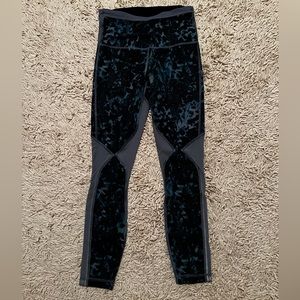 Lululemon leggings size 4
